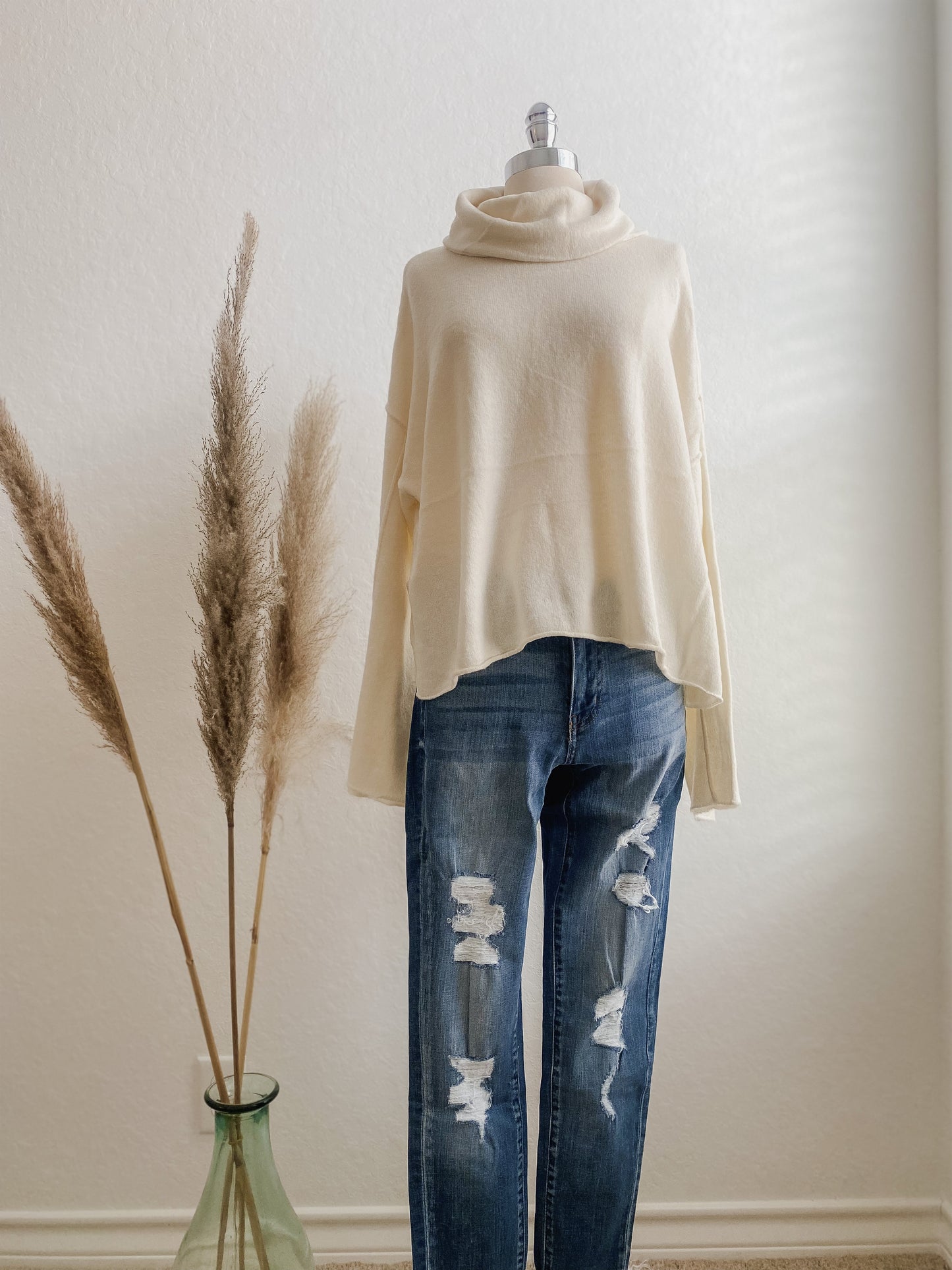 Mid Rise Super Skinny Distressed Jean